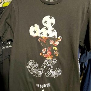 Disney Mickey black Tee